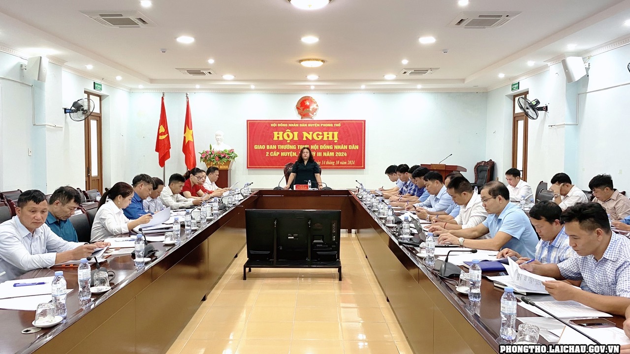 Quang cảnh hội nghị giao ban